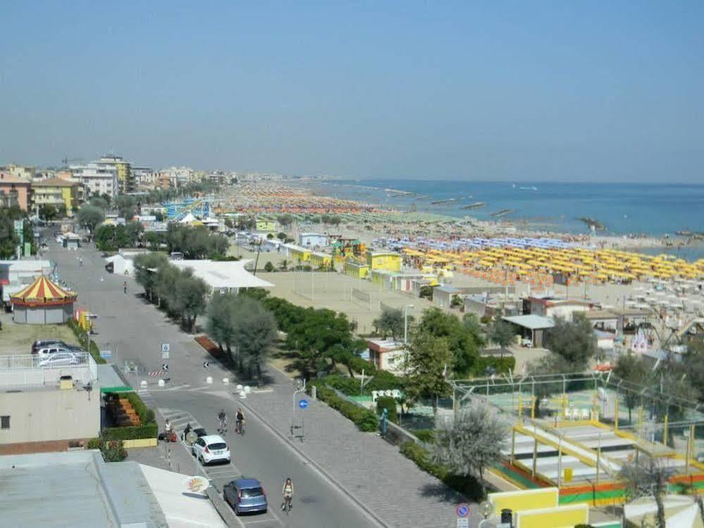 Hotel Euromar Rimini Exteriör bild