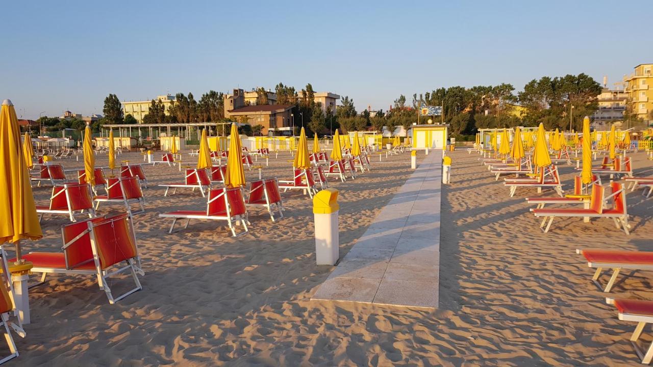 Hotel Euromar Rimini Exteriör bild